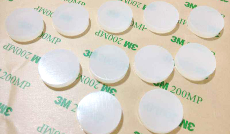 液態(tài)和固態(tài)硅膠做出來的產(chǎn)品有什么區(qū)別？